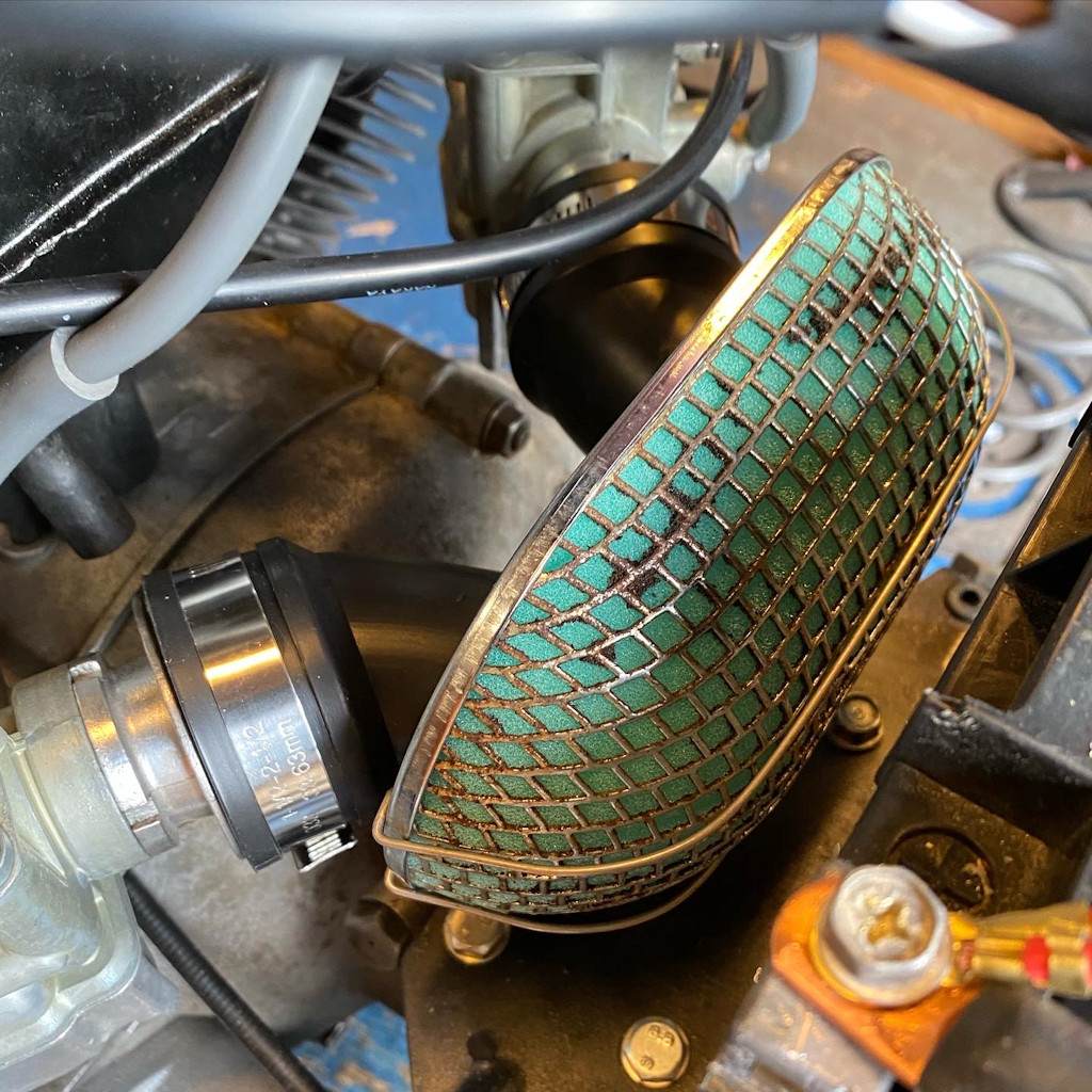 Air filter boot to fit Dellorto carburetors on Moto Guzzi V700, V7 Special, Ambassador, 850 GT, 850 GT California, Eldorado, 850 California Police models.