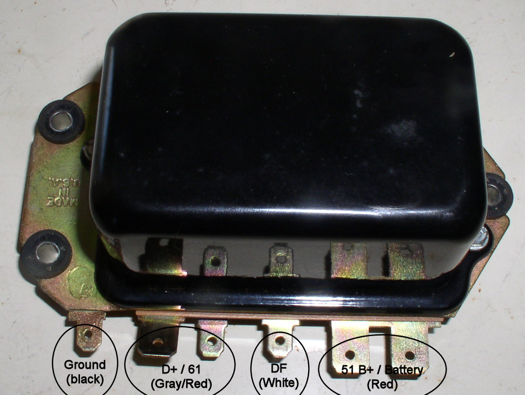 Aftermarket Echlin mechanical voltage regulator to fit Magneti Marelli charging systems. PLEASE NOTE THE WIRE POSITIONS DIFFER FROM THE ORIGINAL MAGNETI MARELLI VOLTAGE REGULATOR!