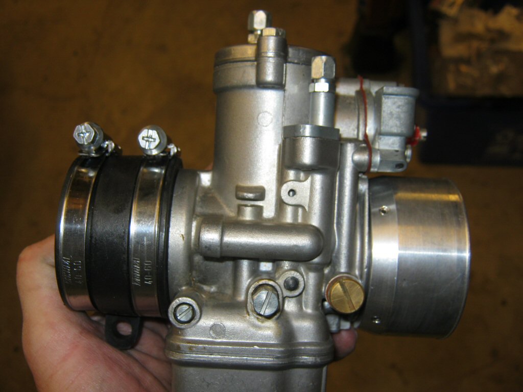 Dellorto PHF 30 carburetor fitment on a Moto Guzzi Eldorado.