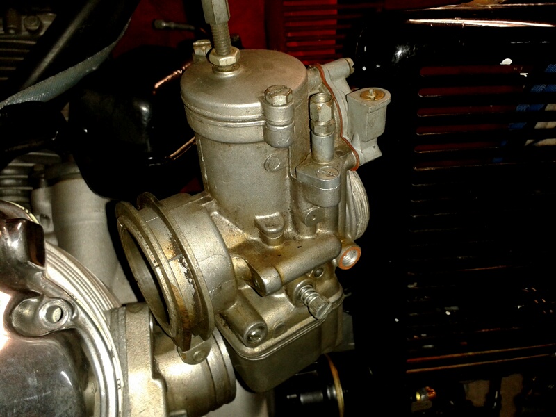 Dellorto PHF 30 carburetor fitment on a Moto Guzzi Ambassador.