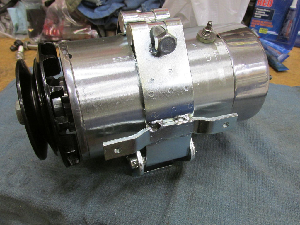 Rebuilding a Magneti Marelli generator as used on Moto Guzzi V700, V7 Special, Ambassador, 850 GT, 850 GT California, Eldorado, and 850 California Police models.