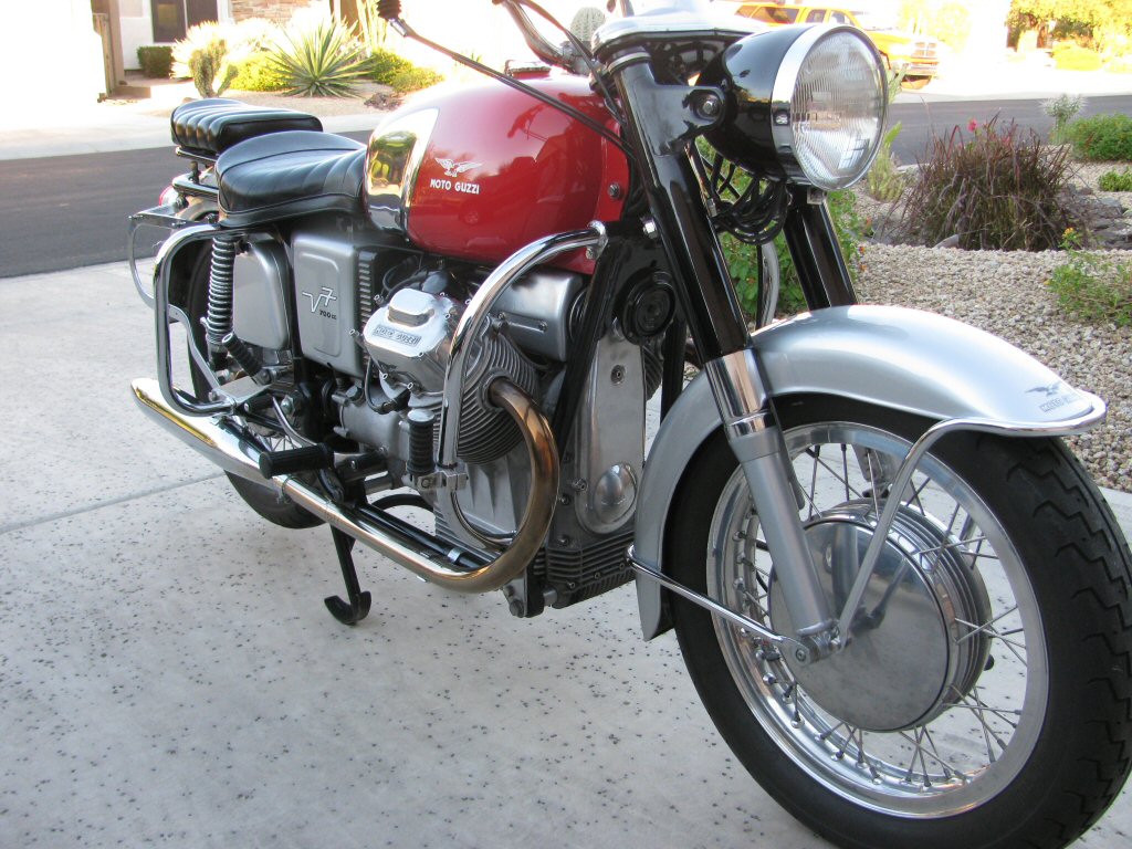 Robert Scharf's Moto Guzzi V700.