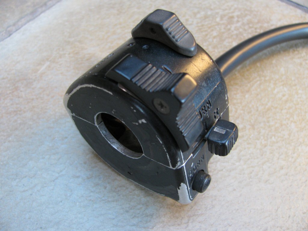 Suzuki handlebar switch 577-8.